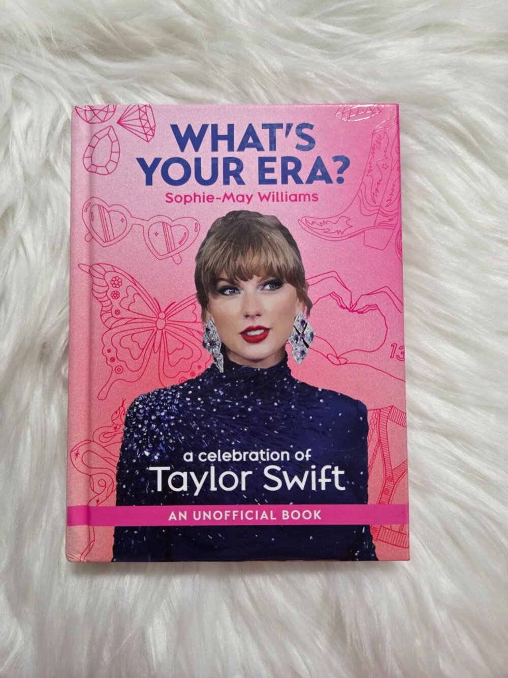 Taylor Swift Book Bundle - Picture 9 of 14